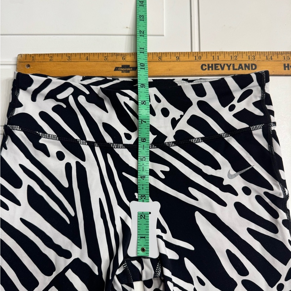 Nike Dri-FIT Womens Leggings Size M Black White Abstract Print Running Athletic - Picture 5 of 7